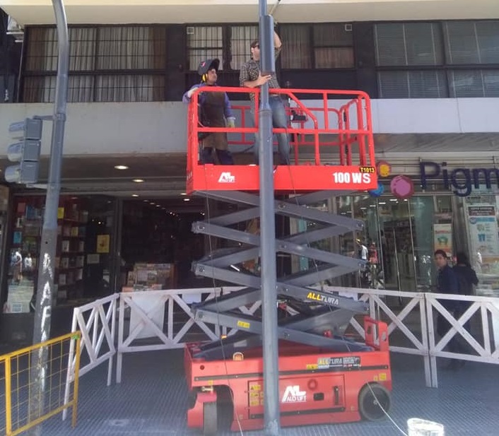 ALO Lift 100WS de empresa ALLTURA en trabajos de mantención en Buenos Aires